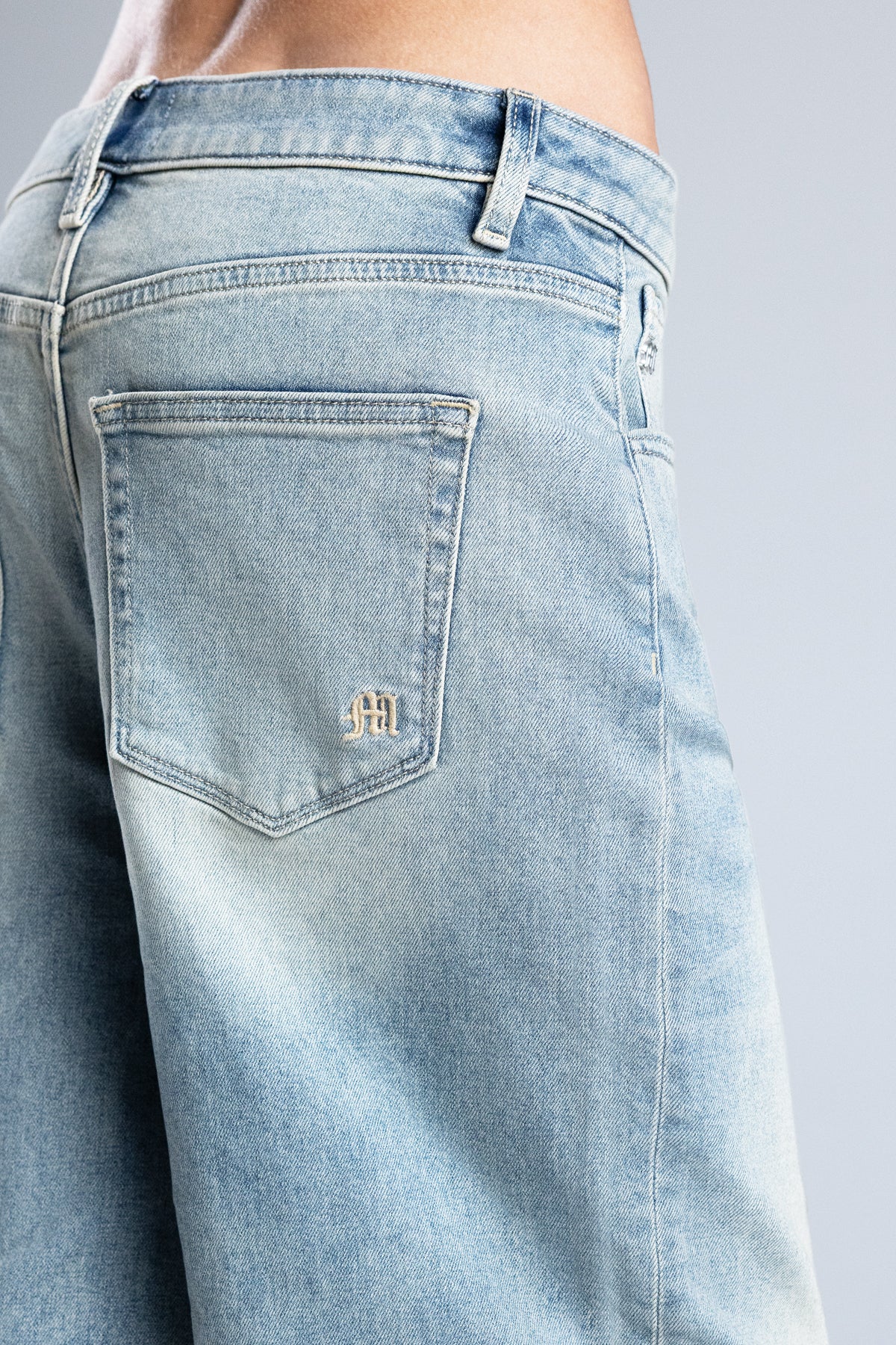 Brynn Baggy Jorts - Image 3